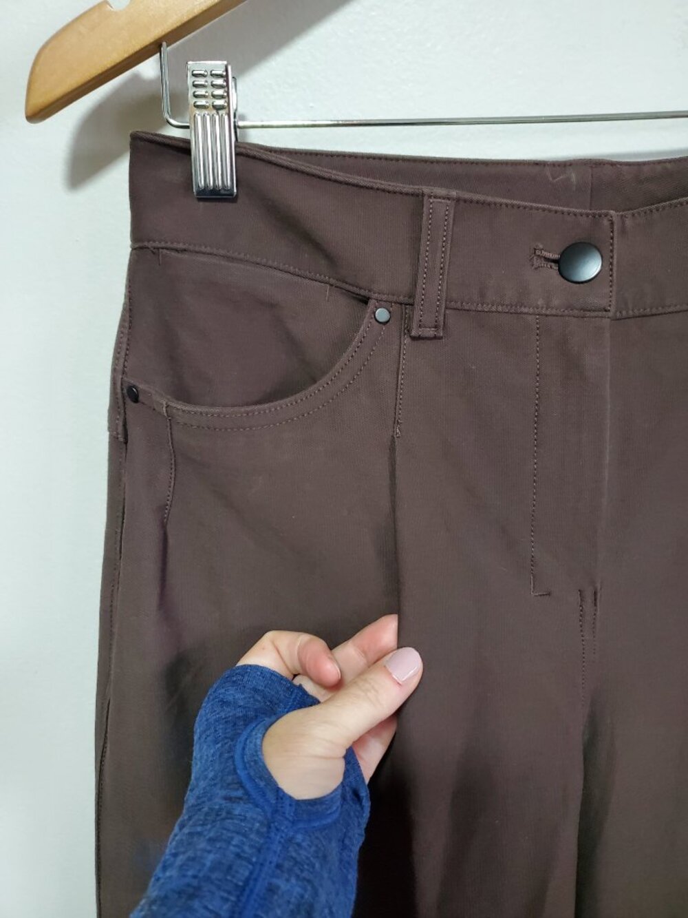 LULULEMON City Sleek Hi-Rise 27" Barrel-Leg Pant Espresso Sz 28 Light Utilitech - Picture 4 of 14